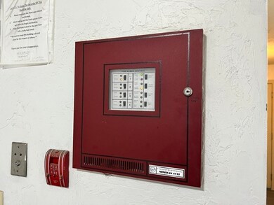 18 Windsor St, Worcester, MA 01605 - photo 6