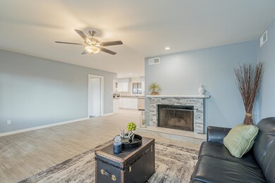 2102 N 25th Place, Phoenix, AZ 85008 - photo 6