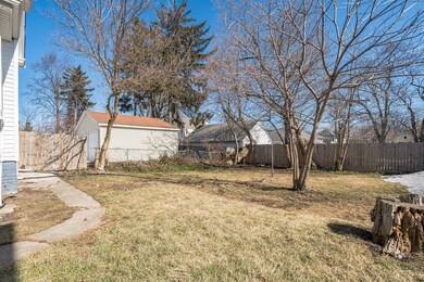 107 N Saint James St, Waukegan, IL 60085 - photo 6