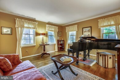 2212 Forest Glen Rd, Silver Spring, MD 20910 - photo 5