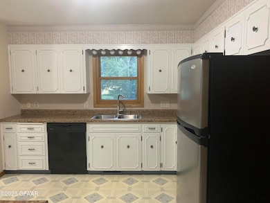 1803 Drees Dr, Grand Forks, ND 58201 - photo 6