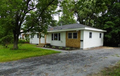 29 Mitchell St, Skowhegan, ME 04976 - photo 5