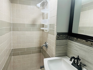 Bathroom First Floor 7x5