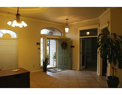 2700 Brenton Dr, Edmond, OK 73012 - photo 2