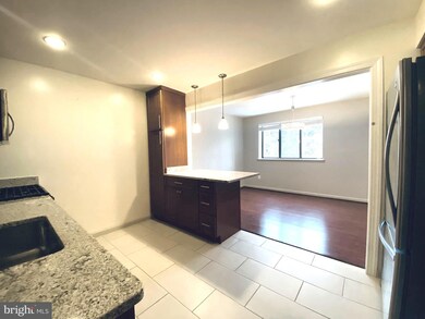 1659 Parkcrest Cir unit 6C/200, Reston, VA 20190 - photo 4