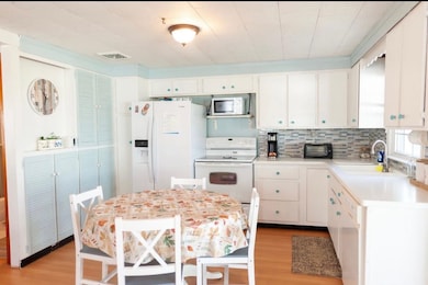 226 Ocean Blvd, Seabrook, NH 03874 - photo 7