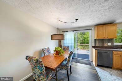 10635 Whiterock Ct, Laurel, MD 20723 - photo 5