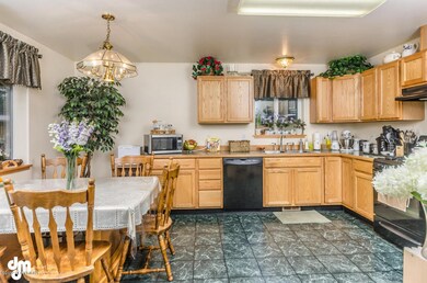 Kitchen/Dining