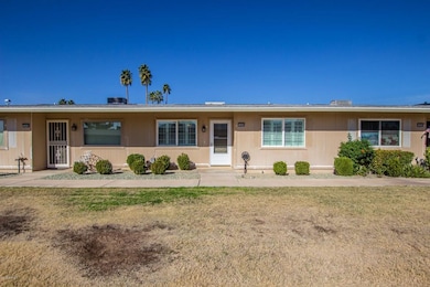 10896 W Santa fe Dr, Sun City, AZ 85351 - photo 2