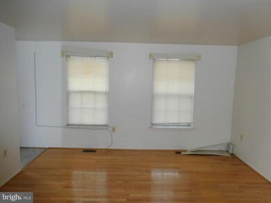 9602 Teakwood Dr, Upper Marlboro, MD 20774 - photo 2