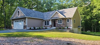 111 Privet Ln, Milford, PA 18337 - photo 4
