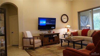 3900 Hummingbird Ln, Mission, TX 78572 - photo 4