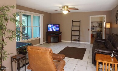Living Room 1.jpg