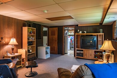 112 Pecos Cir, Carpentersville, IL 60110 - photo 6