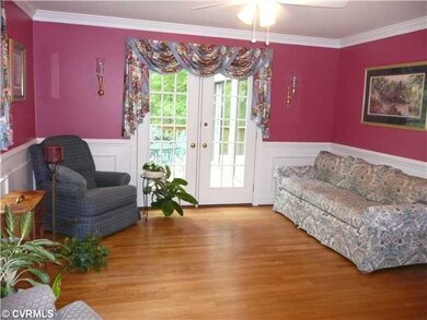 Living Room - Sitting Room with Deck Access