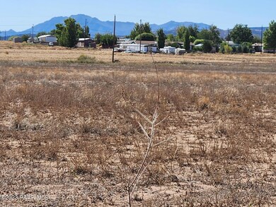 245 W La Jolla Ln, Paulden, AZ 86334 - photo 5