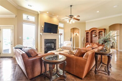 Open floor plan with 11' ceiling in living space.