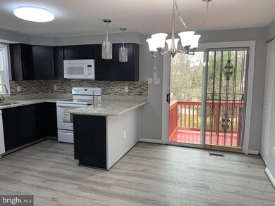 921 Nova Ave, Capitol Heights, MD 20743 - photo 5