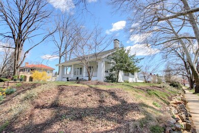 2652 Tilghman St, Allentown, PA 18104 - photo 3