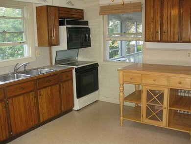 205 Hilton St, Tiverton, RI 02878 - photo 5
