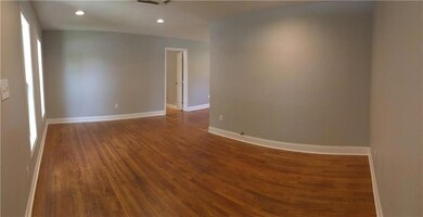 1329 E Tennie St, Gainesville, TX 76240 - photo 3