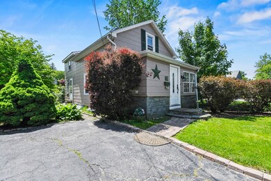 90 Kalmar St, Worcester, MA 01606 - photo 2