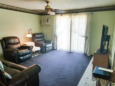 172M Capitol Hill Dr, Londonderry, NH 03053 - photo 2