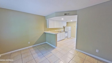 03-4750 Seahawk Square