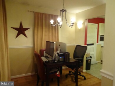 21 Gentry Ln, Capitol Heights, MD 20743 - photo 2