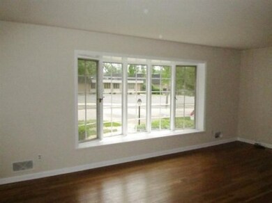 8906 Cottage Grove Place, Highland, IN 46322 - photo 4