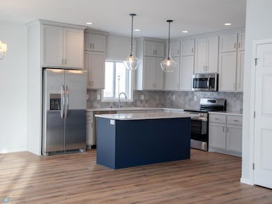 4801 Decorah Way S, Fargo, ND 58104 - photo 2