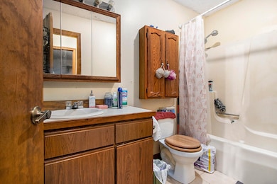 Bath, unit 1