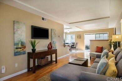 Great floor plan for entertaining.