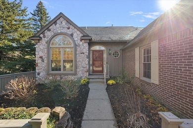 1941 Boulder Dr, Ann Arbor, MI 48104 - photo 2