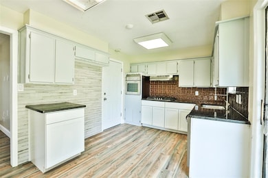 749 SW 2nd St, Moore, OK 73160 - photo 7