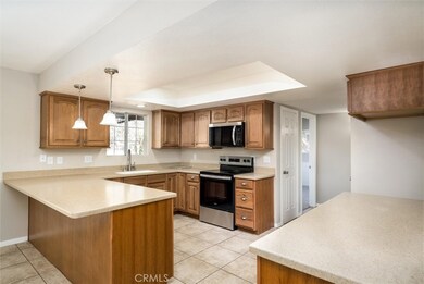 28041 Longfellow St, Winchester, CA 92596 - photo 4