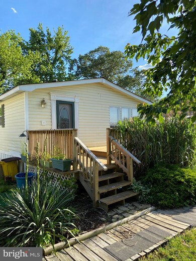 138 1st St, Lothian, MD 20711 - photo 7