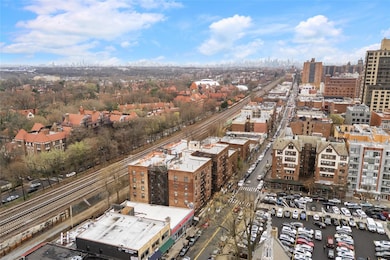 72-34 Austin St unit E3, Forest Hills, NY 11375 - photo 3