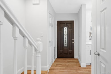 278 Balcom Ave, Bronx, NY 10465 - photo 3