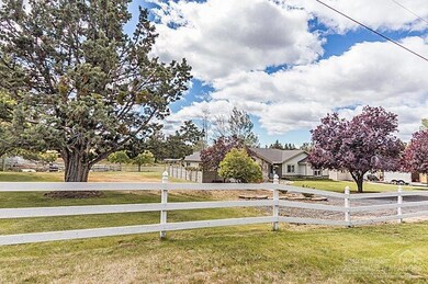 63885 Scenic Dr, Bend, OR 97701 - photo 2