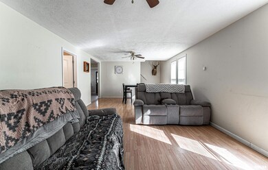 1024 Broadway St, Lincoln, IL 62656 - photo 3
