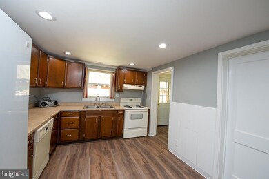 306 S 5th St, Emmaus, PA 18049 - photo 7