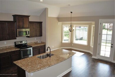 Eat-in Kitchen