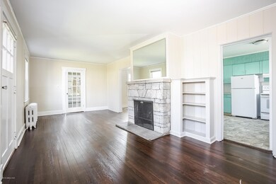 006-Living_Room-2618889-medium