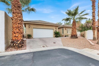 4574 Sheri Lyn Ct, Las Vegas, NV 89121 - photo 4