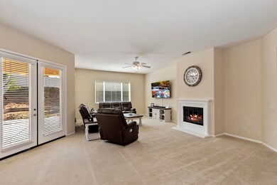 007_Living Room