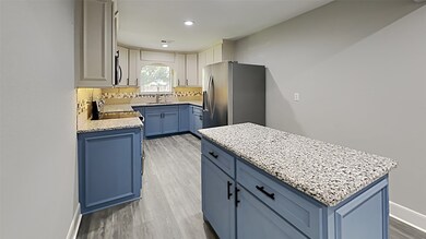 9738 Rambling Trail, Houston, TX 77089 - photo 5