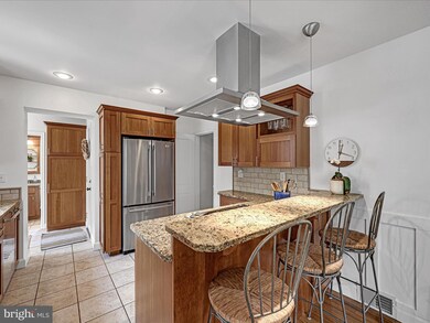 511 Lawrence Ave, Reading, PA 19609 - photo 6