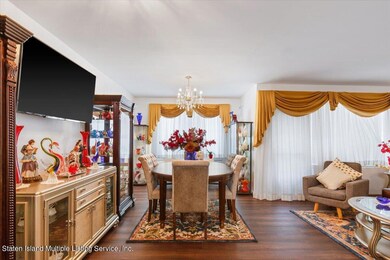 Chestnut Hill at Essex Park unit 4E, Staten Island, NY 10314 - photo 5