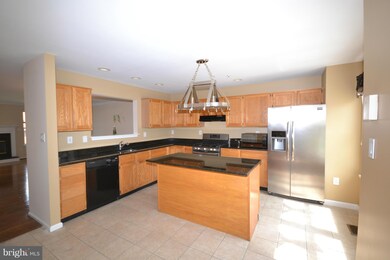 7127 Oberlin Cir, Frederick, MD 21703 - photo 4